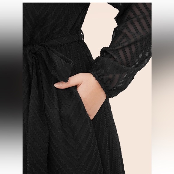 BloomChic Plus Size XL Solid Geometric Pocket Mesh Lantern Sleeve Belted Dress - Picture 5 of 9